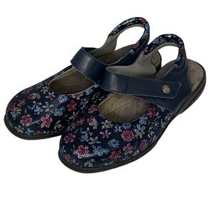 Cozyfeet‎ comfy navy floral Maryjane. Size 10